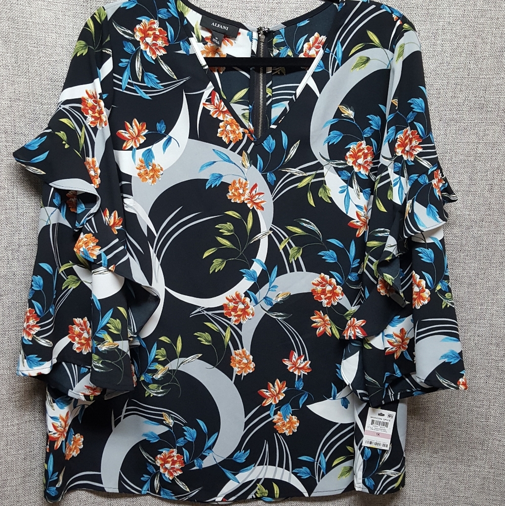 Alfani NWT Black Floral Ruffled Sleeved Top Sz 1X